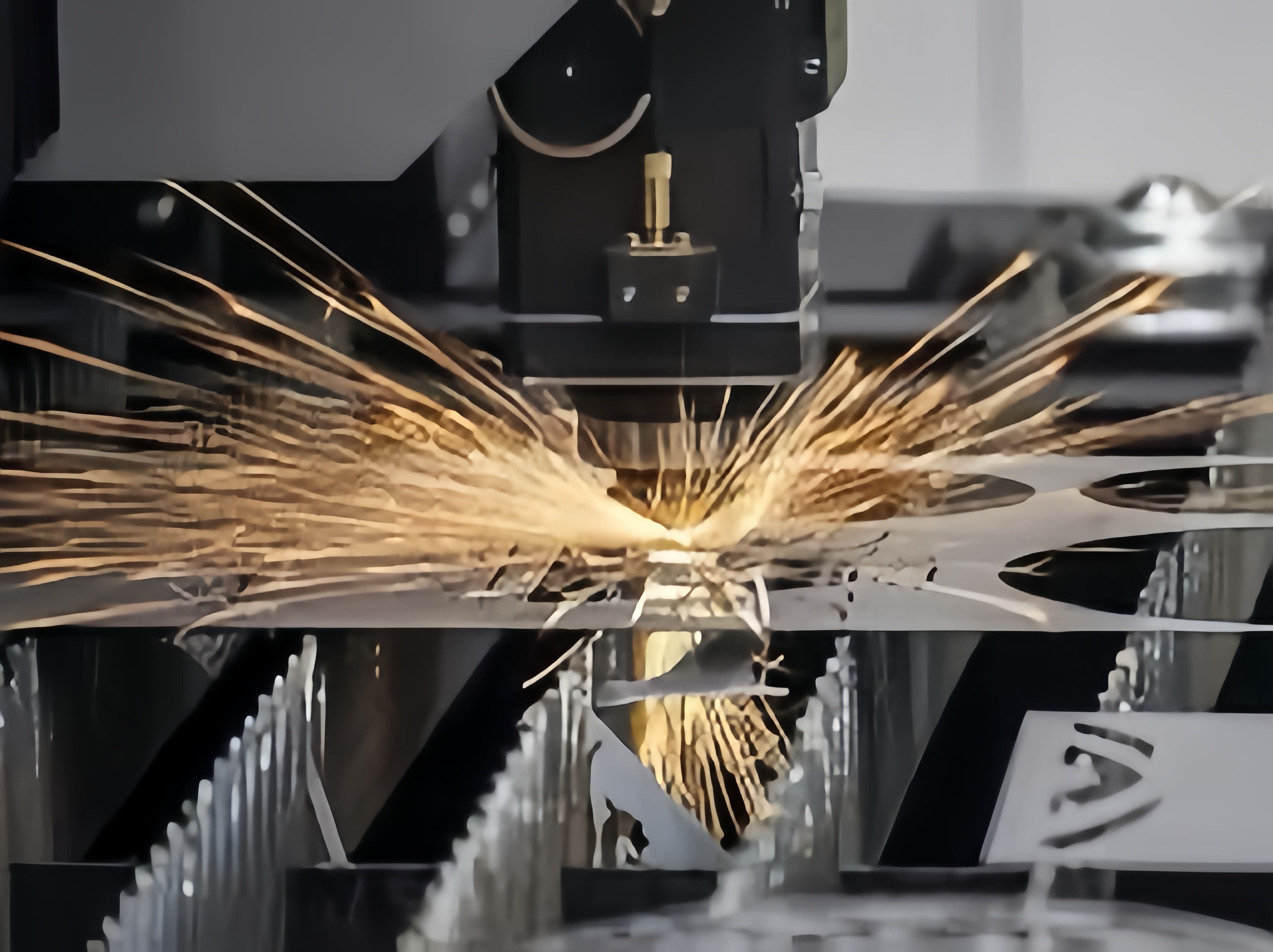 Impatto della pressione del gas sulla qualità della superficie del taglio laser