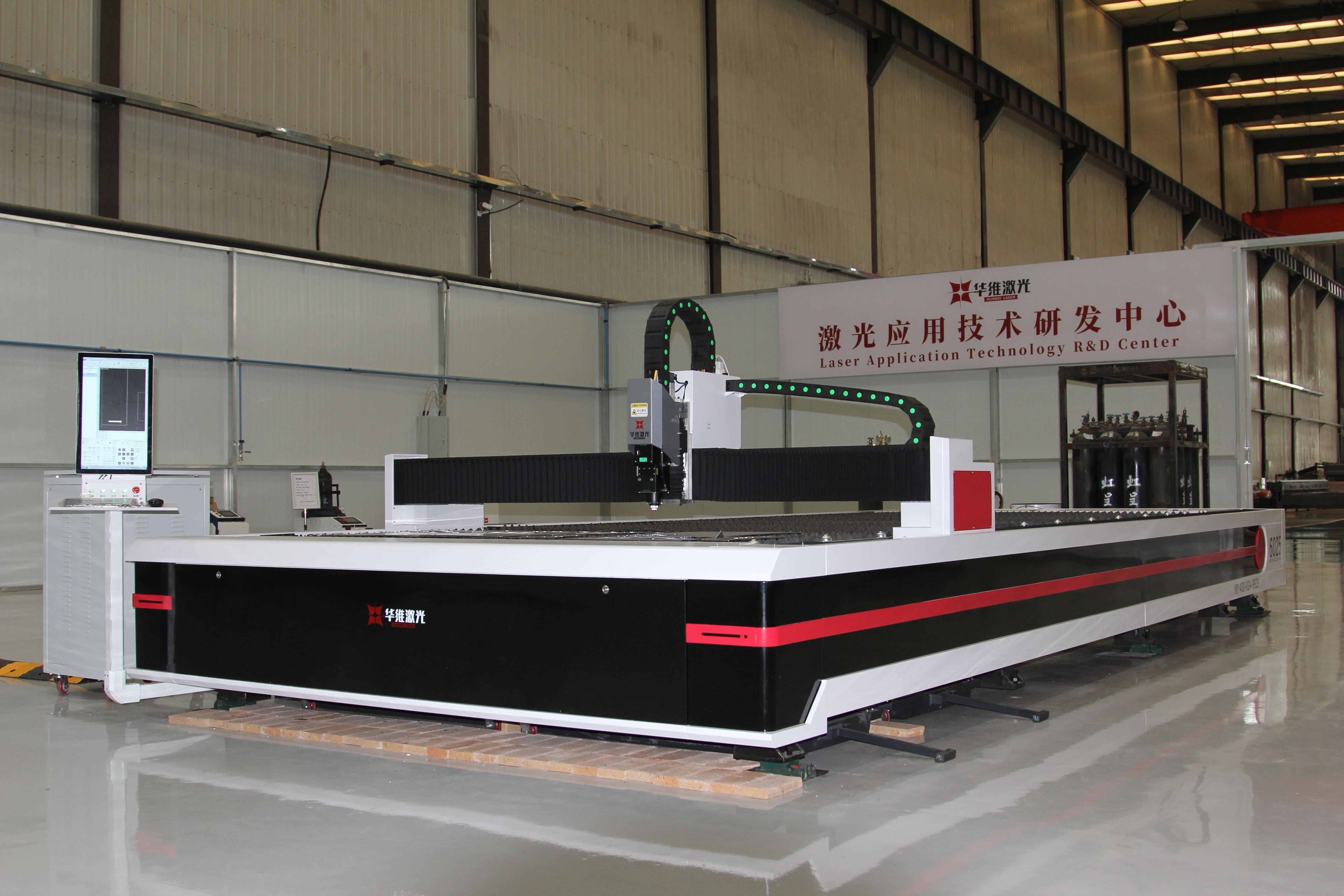 Controlli pre-avviamento per la macchina da taglio laser
